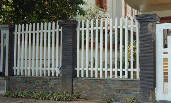 Tổng hợp 35 mẫu hàng rào sắt đẹp, hiện đại được sử dụng phổ biến