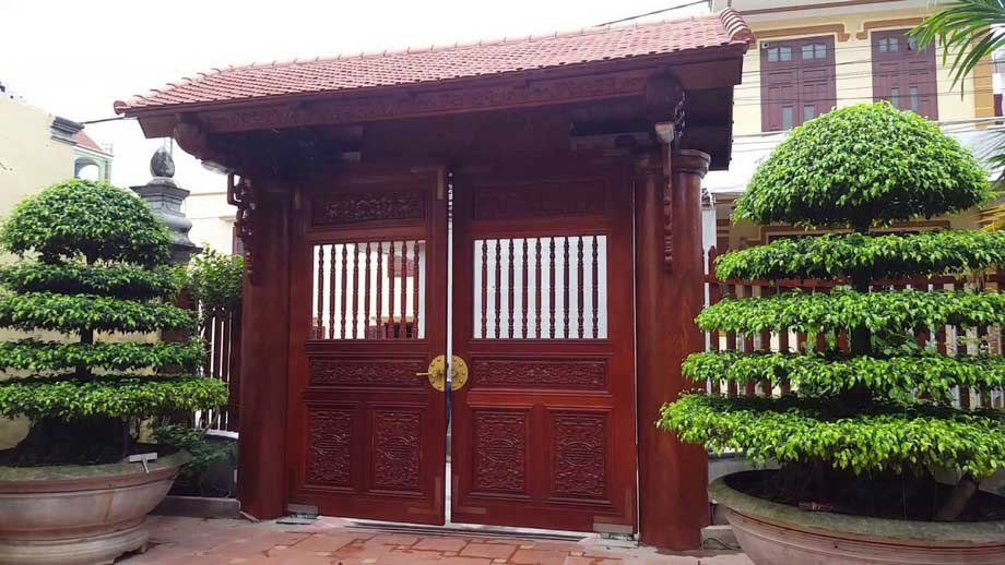 Tổng hợp những mẫu cổng nhà bằng gỗ đẹp nhất 2021