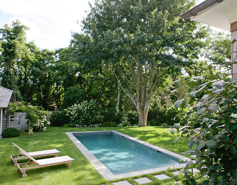 Nếu nhà bạn có khoảng sân vườn nhỏ, đừng bỏ qua mẫu bể bơi đơn giản, gọn đẹp này.