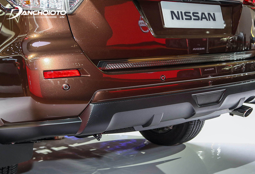 Nissan Terra 2021: Giá xe lăn bánh & đánh giá thông số kỹ thuật