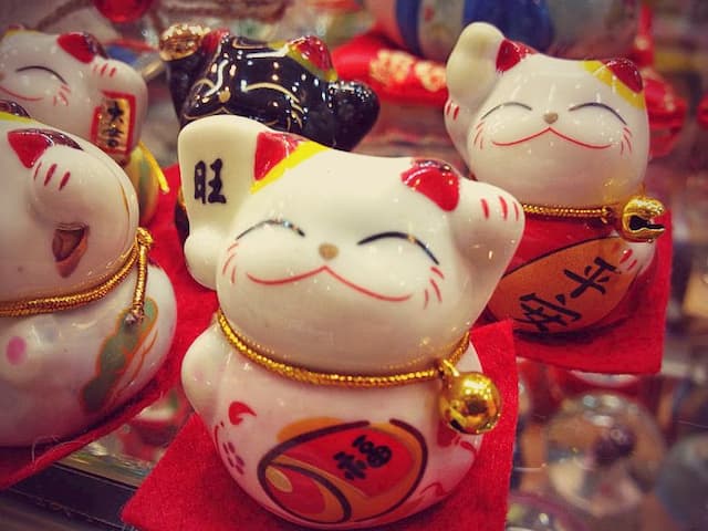 Mèo may mắn Nhật Bản: vật phẩm phong thủy xứ Phù Tang | Đi Nhật Bản