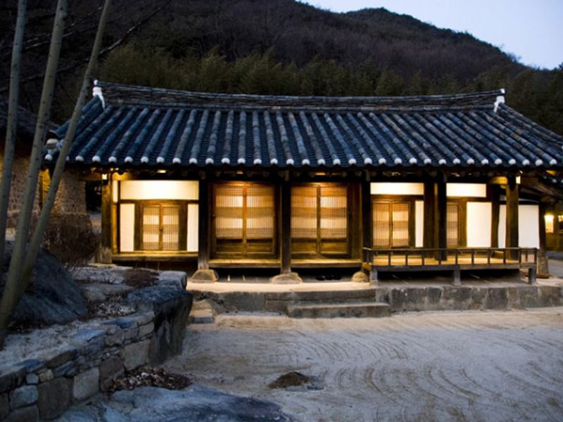 41 mẫu nhà ở phong cách Hàn Quốc cực ấn tượng đưa bạn ghé thăm xứ Kim Chi TT327077