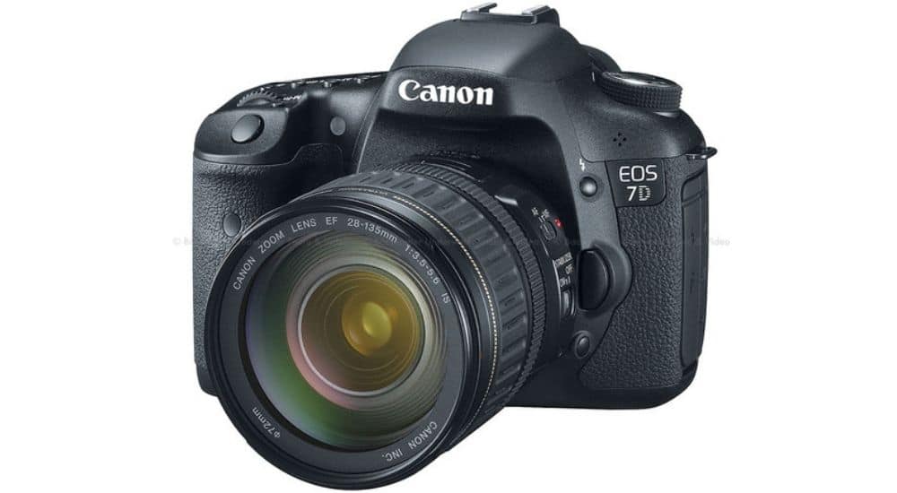 Đánh Giá Canon EOS 7D: Review & Cảm Nhận [2020]