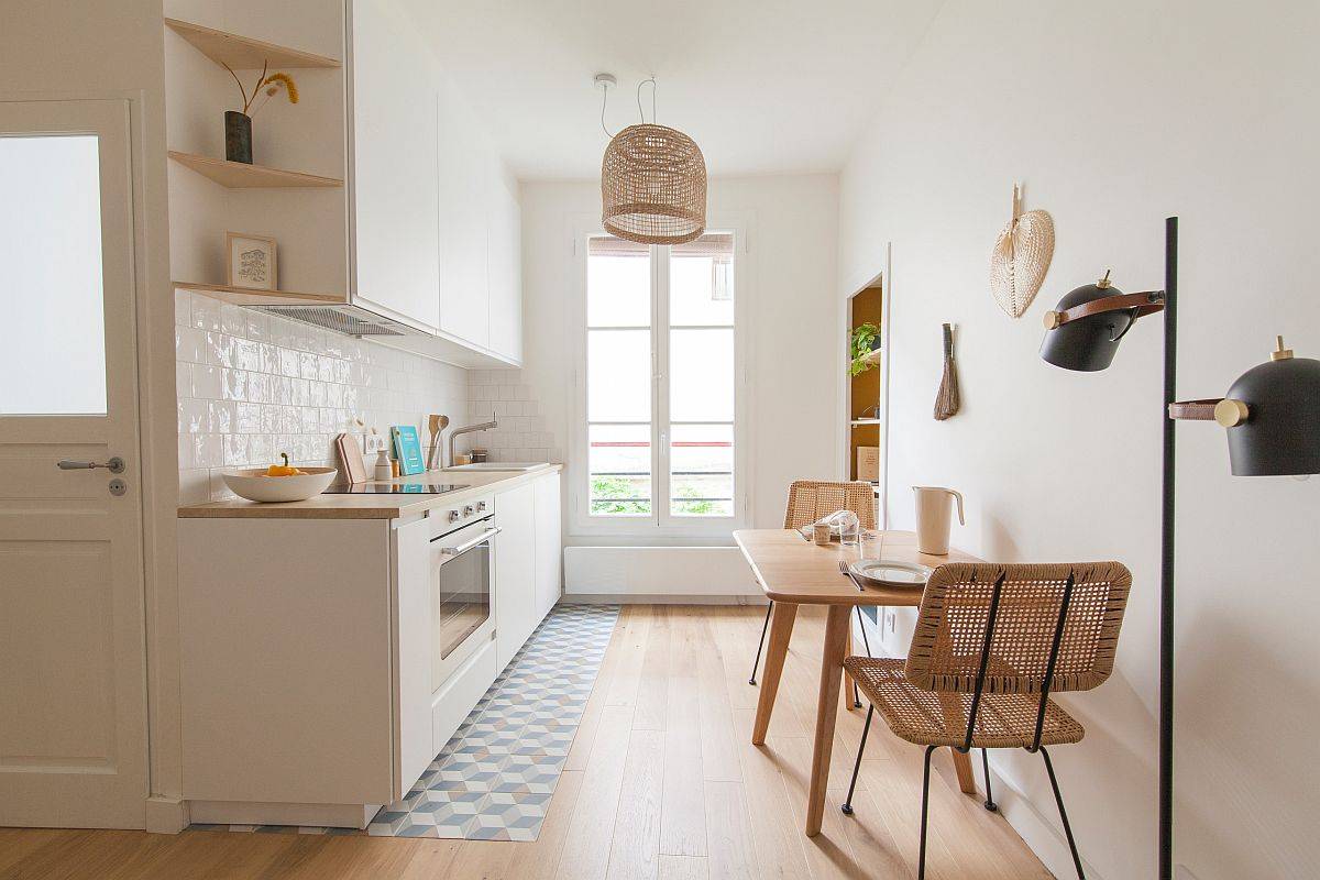 Phòng bếp mở phong cách Scandinavian tối giản với tông màu trung tính và ánh sáng tự nhiên ngập tràn 
