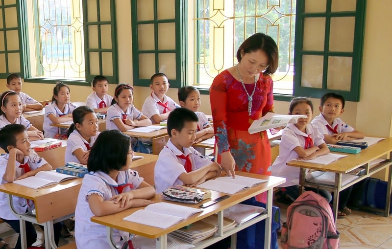 “giáo viên chủ nhiệm” là gì? Nghĩa của từ giáo viên chủ nhiệm trong tiếng Việt. Từ điển Việt-Việt@|giáo viên chủ nhiệm là gì@|https://vtudien.com/images/tu-dien-viet-viet.png@|0