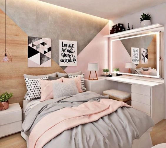 Phòng ngủ tông màu hồng nhẹ nhàng, lãng mạn dành cho các cô gái tuổi teen.