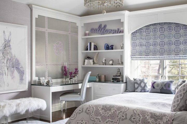 Phòng ngủ con gái tông màu tím oải hương nhẹ nhàng, thoáng sáng.