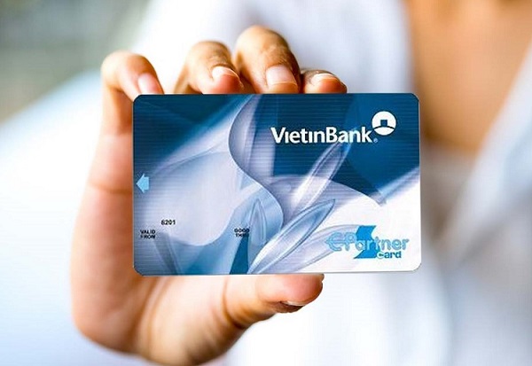 Thẻ ATM VietinBank rút được tiền ở cây ATM ngân hàng nào? Phí rút tiền bao nhiêu?